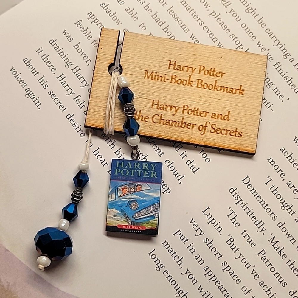 Harry Potter Bookmark Chamber of Secrets Mini Book